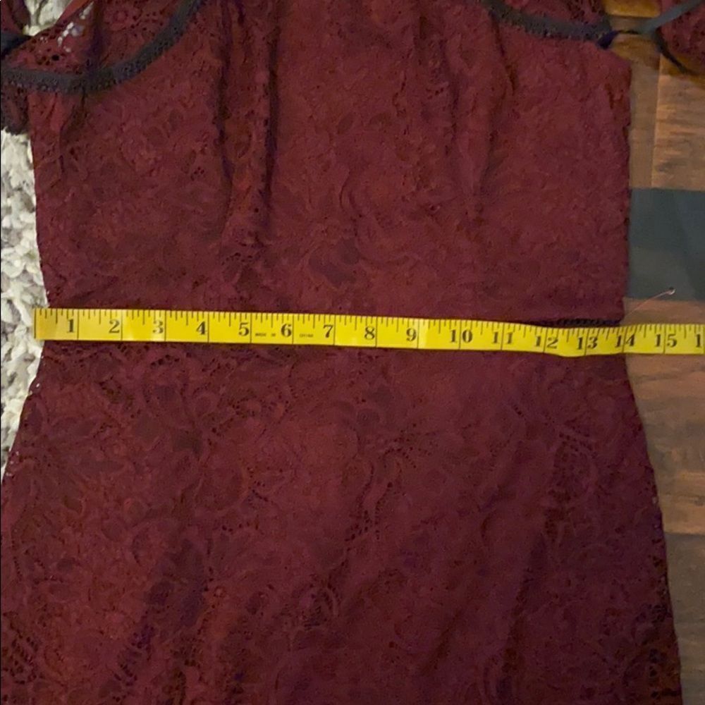 Bebe Lace Cold Shoulder Midi Ruffle Dress Modern Event Party Special Occasion - Picture 11 of 13